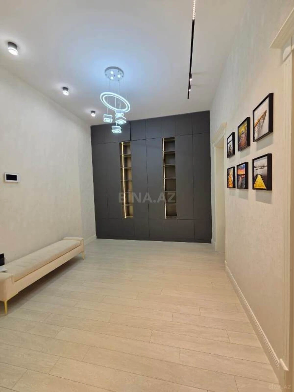 Satılır 2 otaqlı mənzil 107 m²