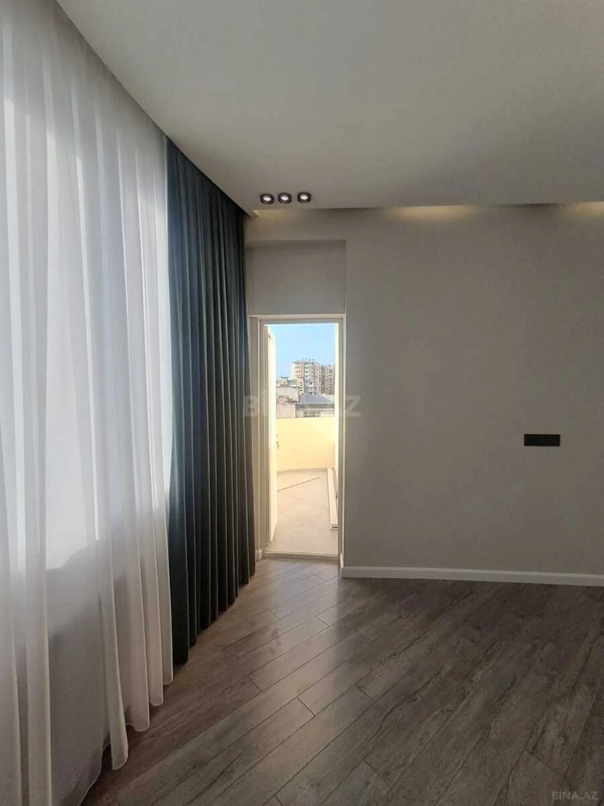 Satılır 3 otaqlı mənzil 100 m²