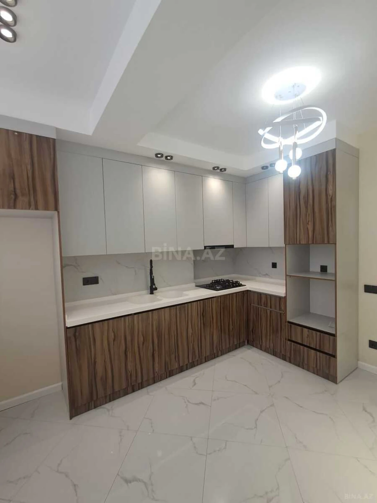 Satılır 3 otaqlı mənzil 100 m²