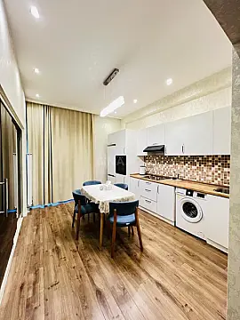 Kirayə verilir 2 otaqlı mənzil 55 m²