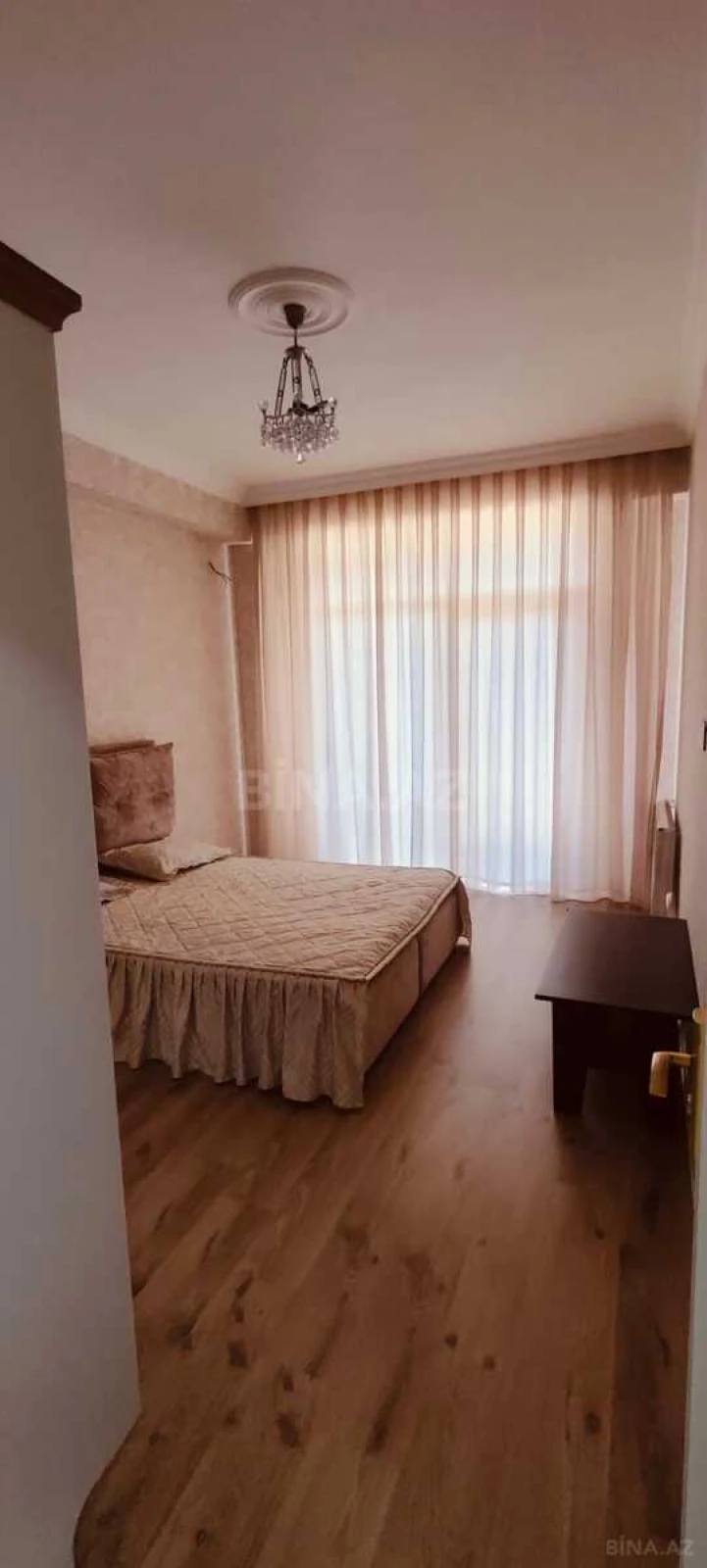 Kirayə verilir 3 otaqlı mənzil 119 m²