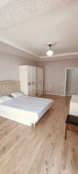 Kirayə verilir 3 otaqlı mənzil 119 m²