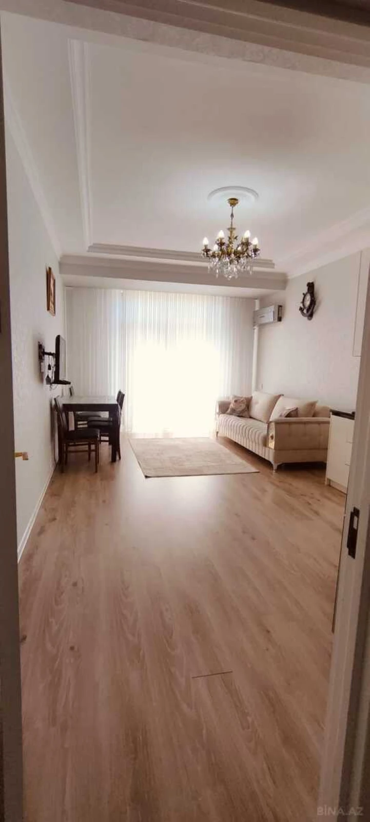 Kirayə verilir 3 otaqlı mənzil 119 m²