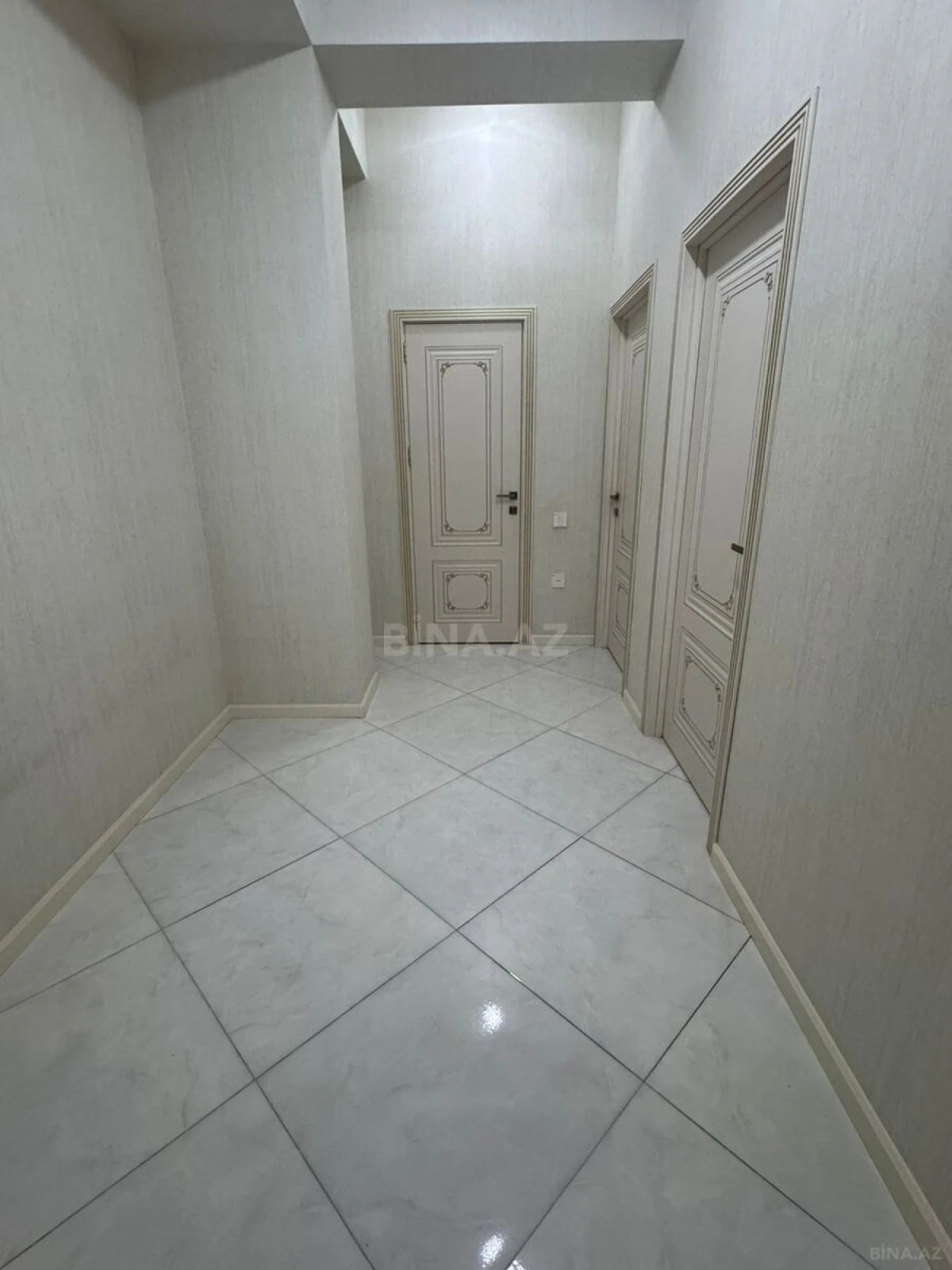 Kirayə verilir 2 otaqlı mənzil 80 m²