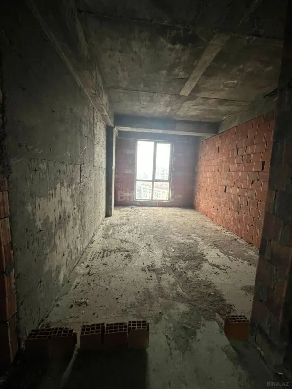 Satılır 2 otaqlı mənzil 92 m²