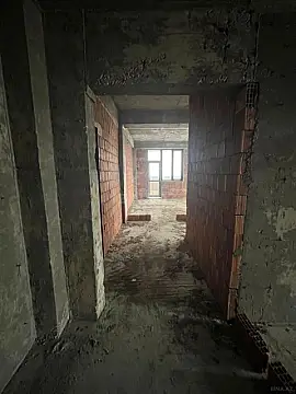 Satılır 2 otaqlı mənzil 92 m²