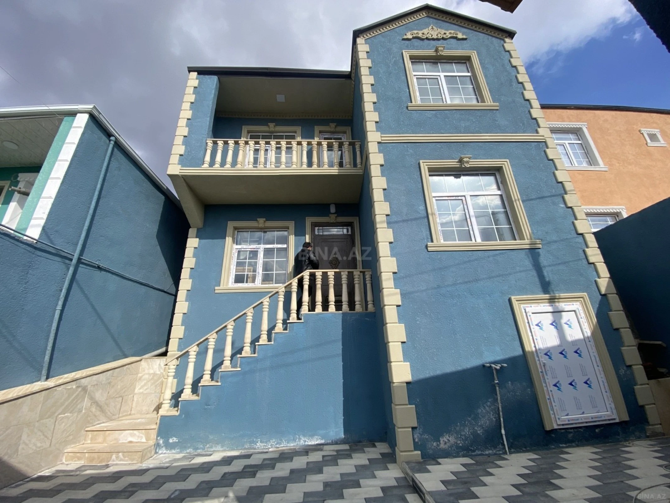 Satılır 4 otaqlı həyət evi 160 m²