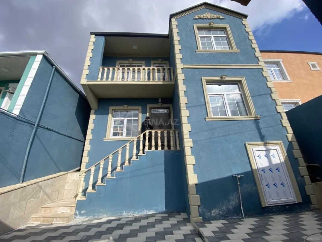 Satılır 4 otaqlı həyət evi 160 m²