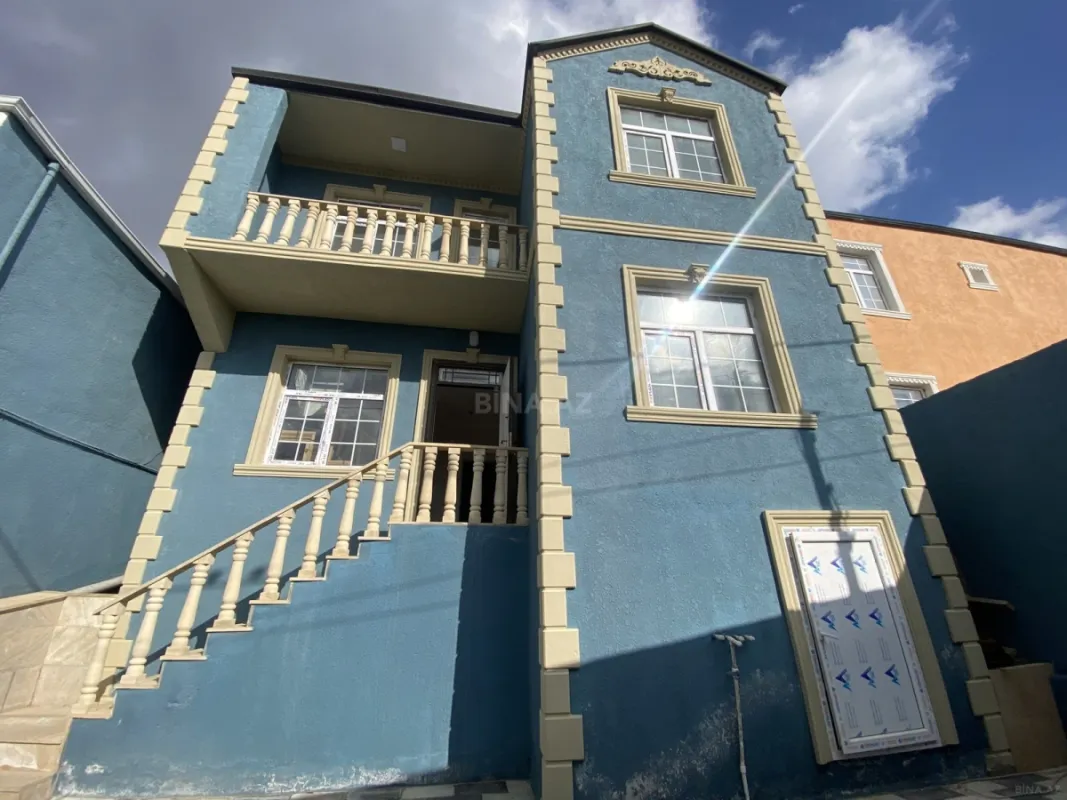 Satılır 4 otaqlı həyət evi 160 m²