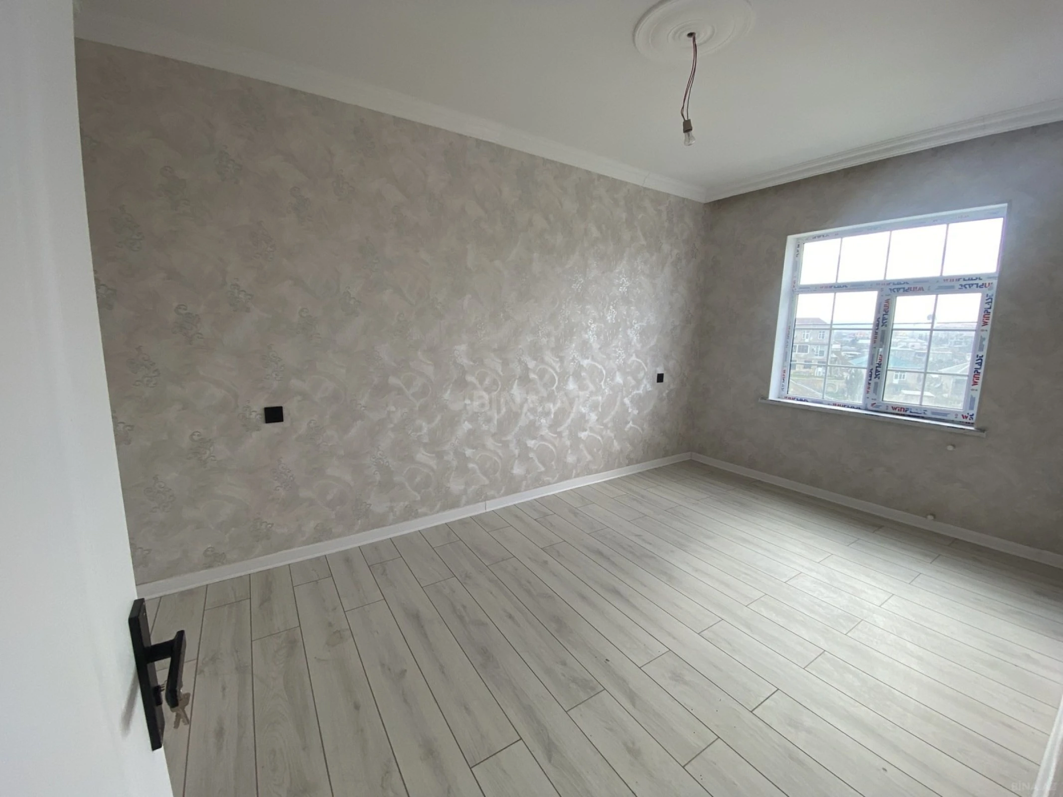 Satılır 4 otaqlı həyət evi 160 m²