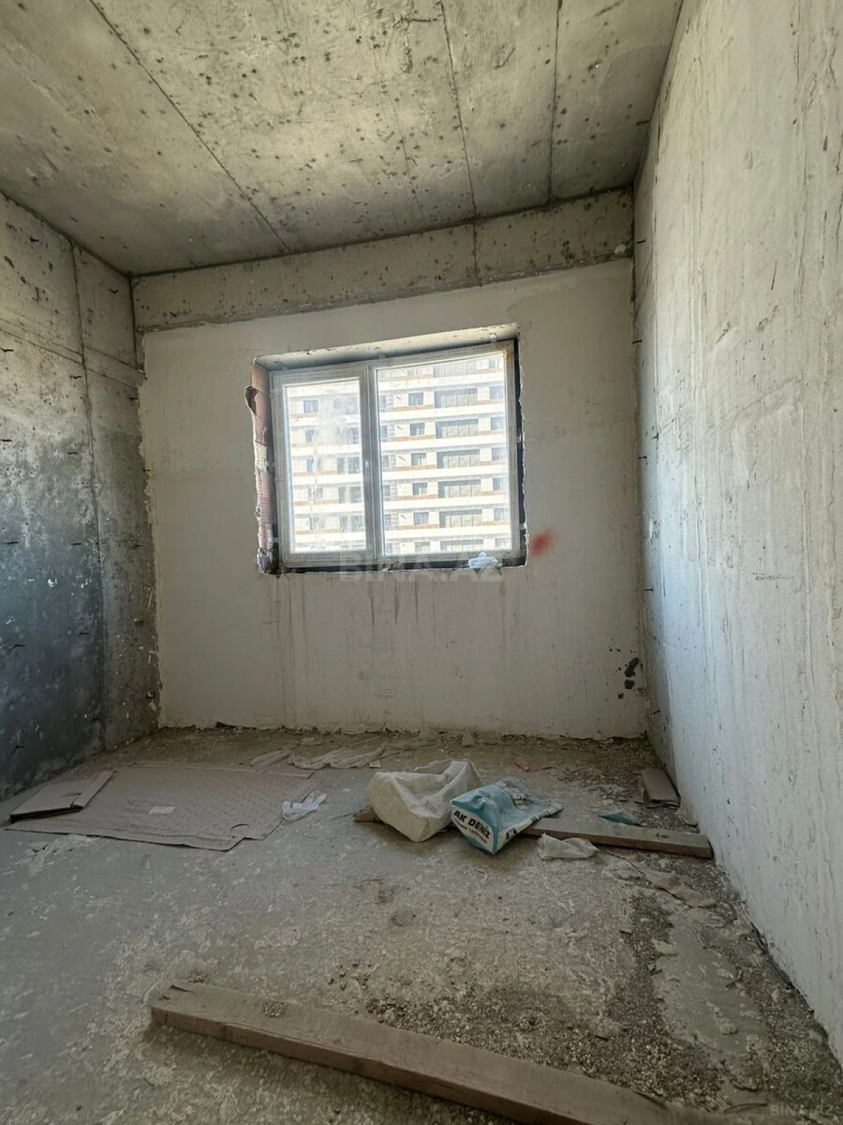 Satılır 3 otaqlı mənzil 120 m²