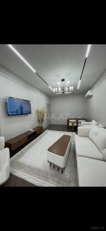Kirayə verilir 2 otaqlı mənzil 100 m²