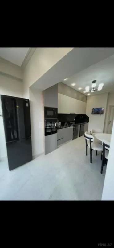 Kirayə verilir 2 otaqlı mənzil 100 m²