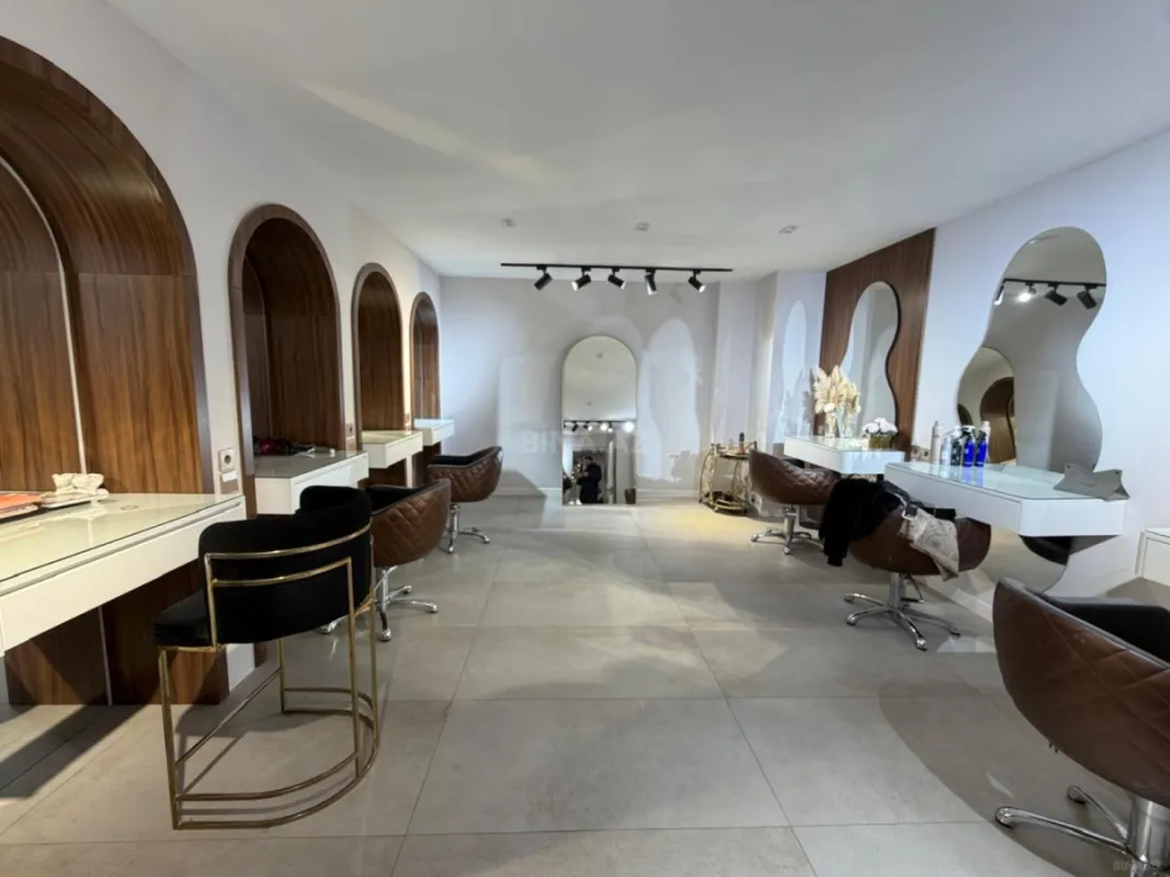 Kirayə verilir obyekt 350 m²