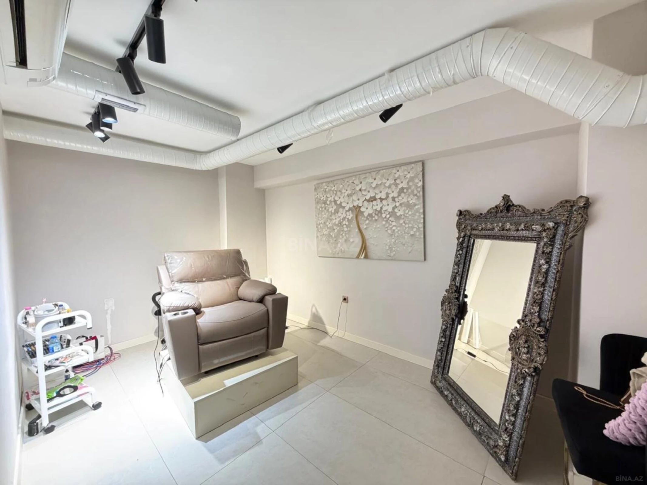 Kirayə verilir obyekt 350 m²