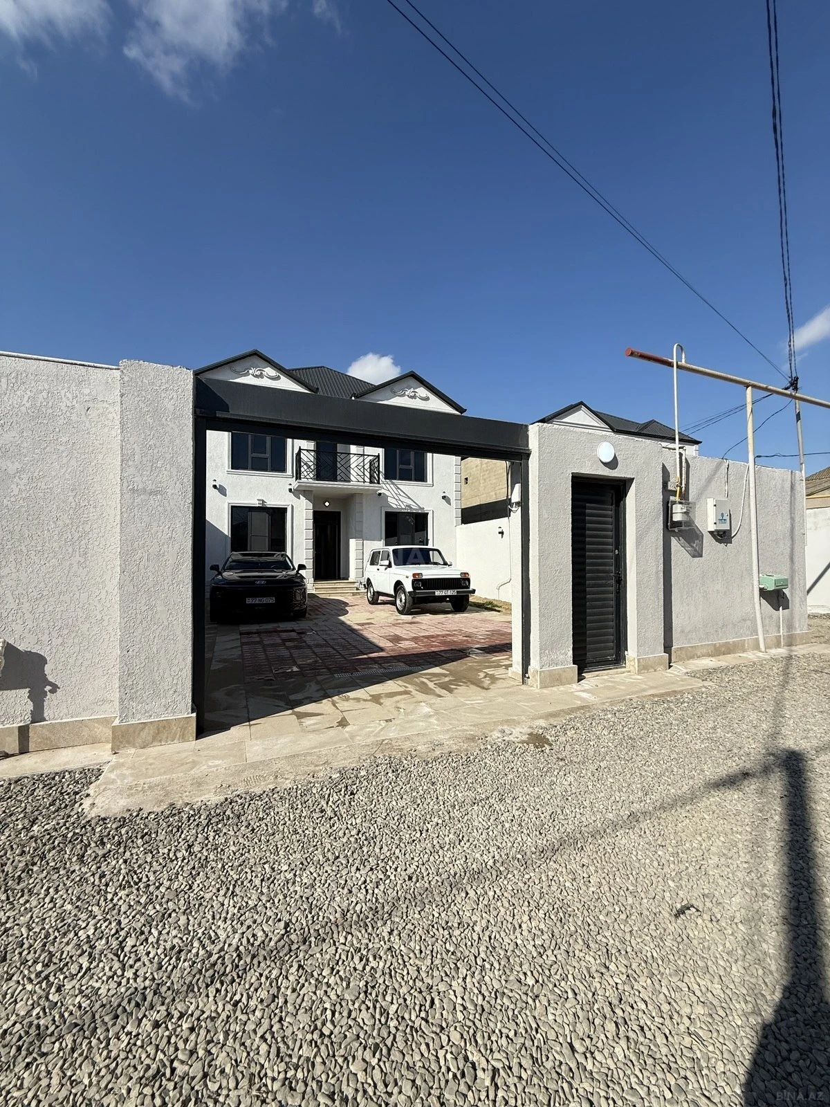 Satılır 5 otaqlı həyət evi 200 m²