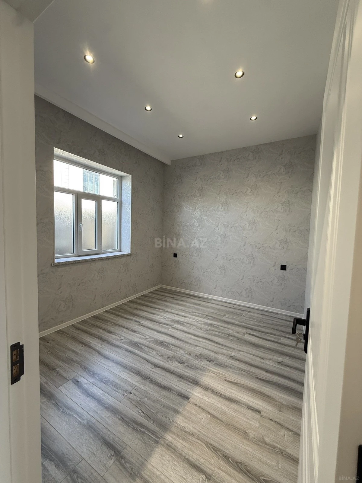 Satılır 5 otaqlı həyət evi 200 m²