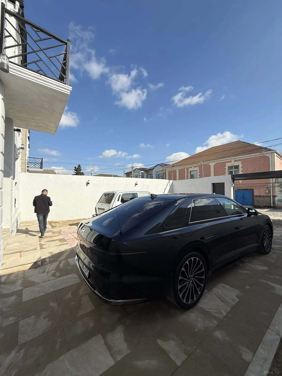 Satılır 5 otaqlı həyət evi 200 m²