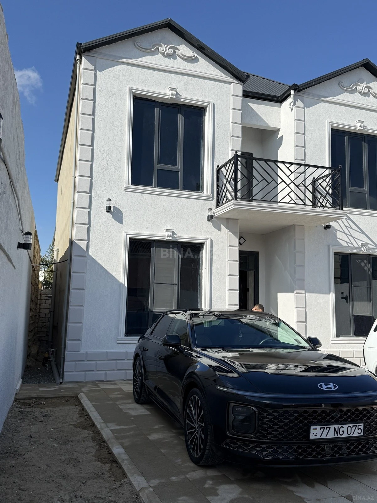 Satılır 5 otaqlı həyət evi 200 m²