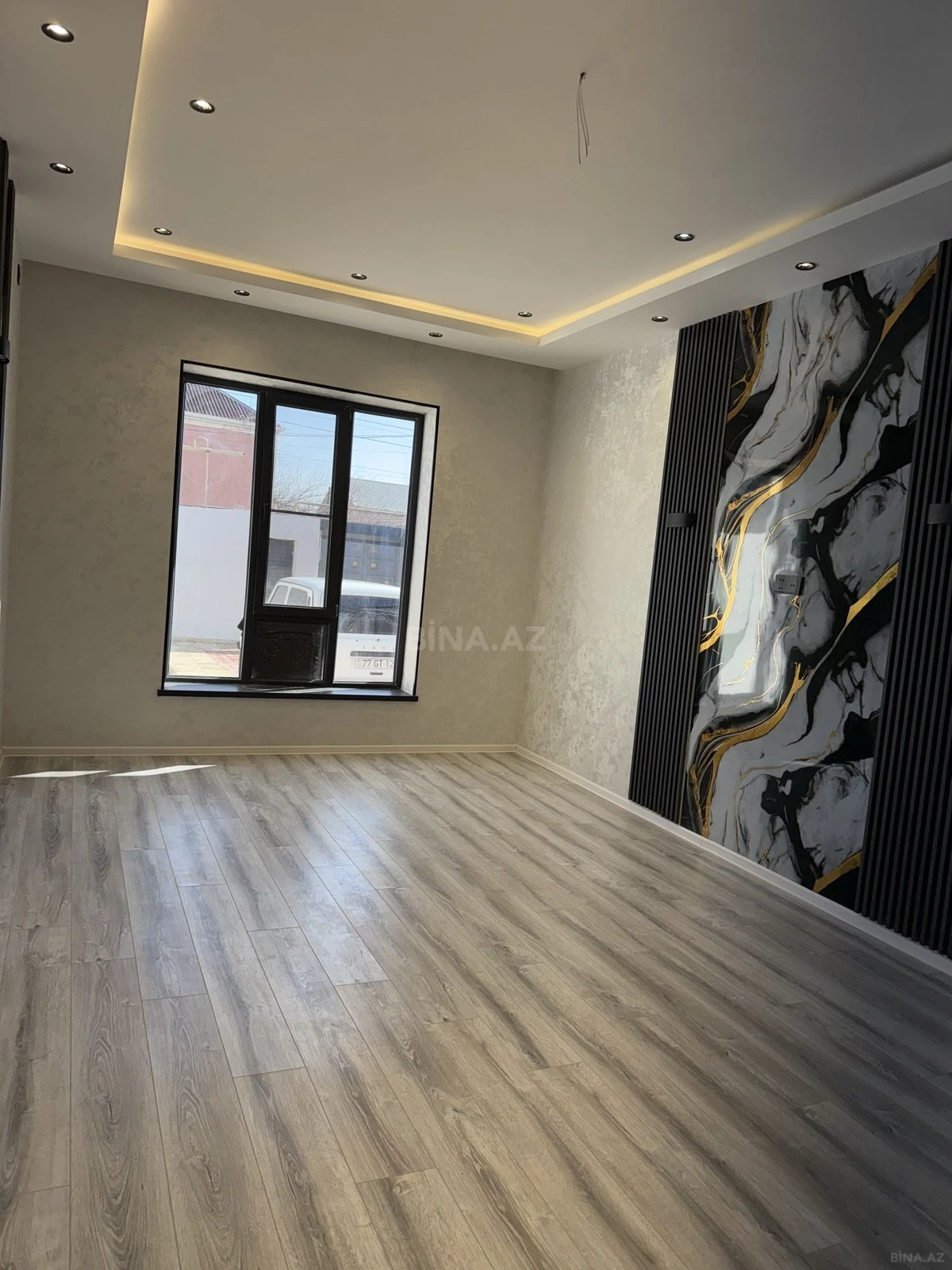 Satılır 5 otaqlı həyət evi 200 m²