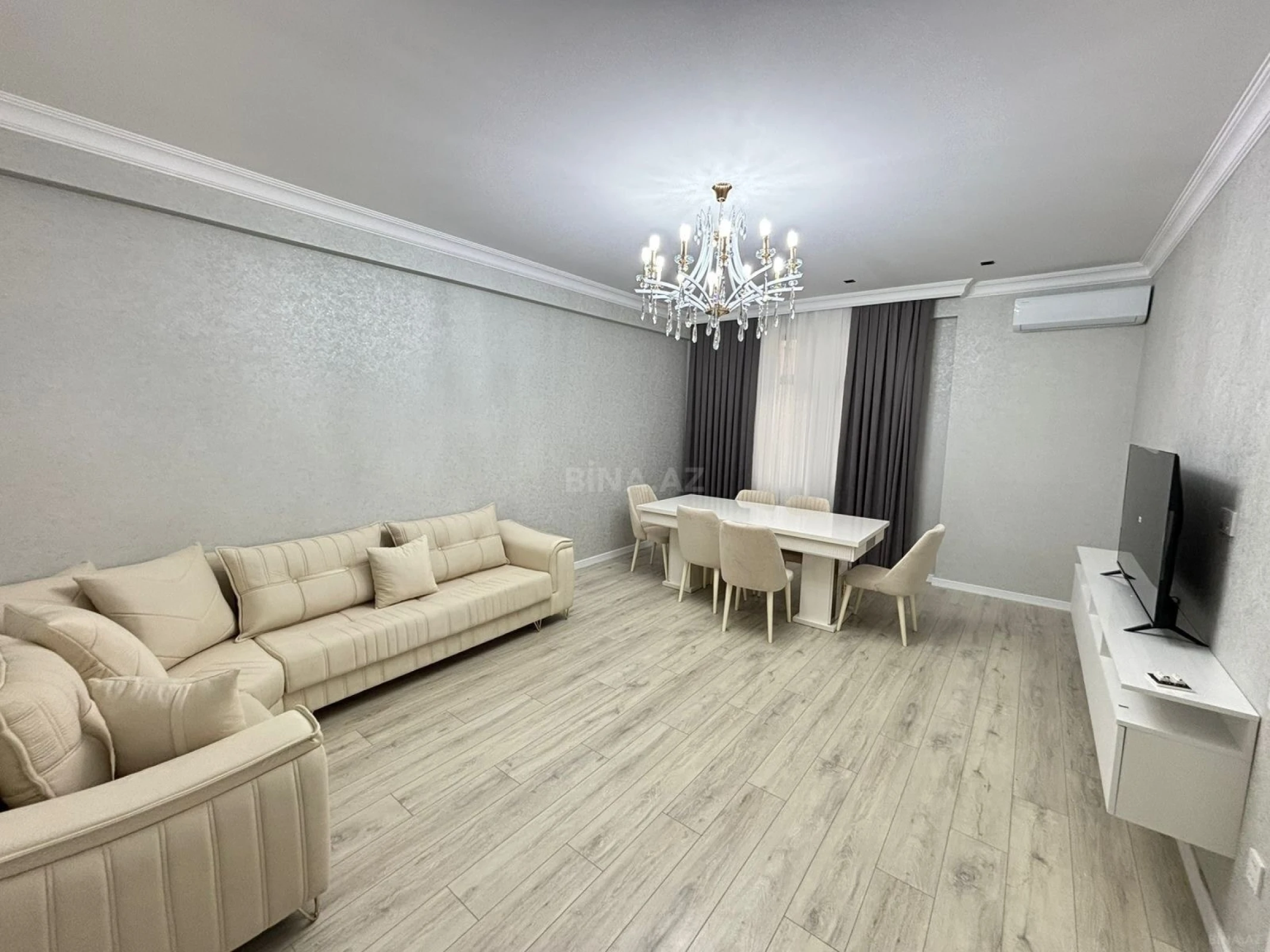 Kirayə verilir 3 otaqlı mənzil 140 m²