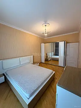 Kirayə verilir 2 otaqlı mənzil 84 m²