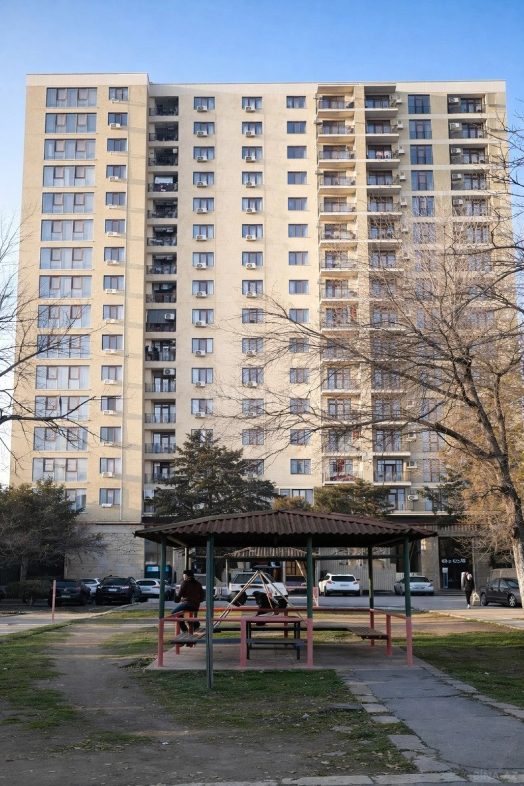 Satılır 2 otaqlı mənzil 70 m²