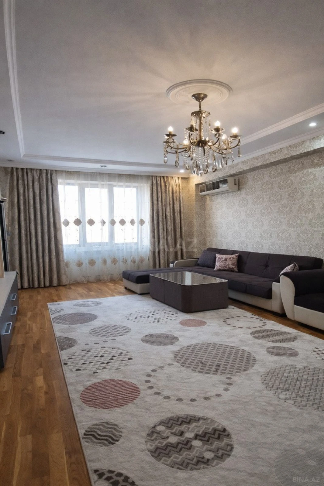 Satılır 2 otaqlı mənzil 70 m²
