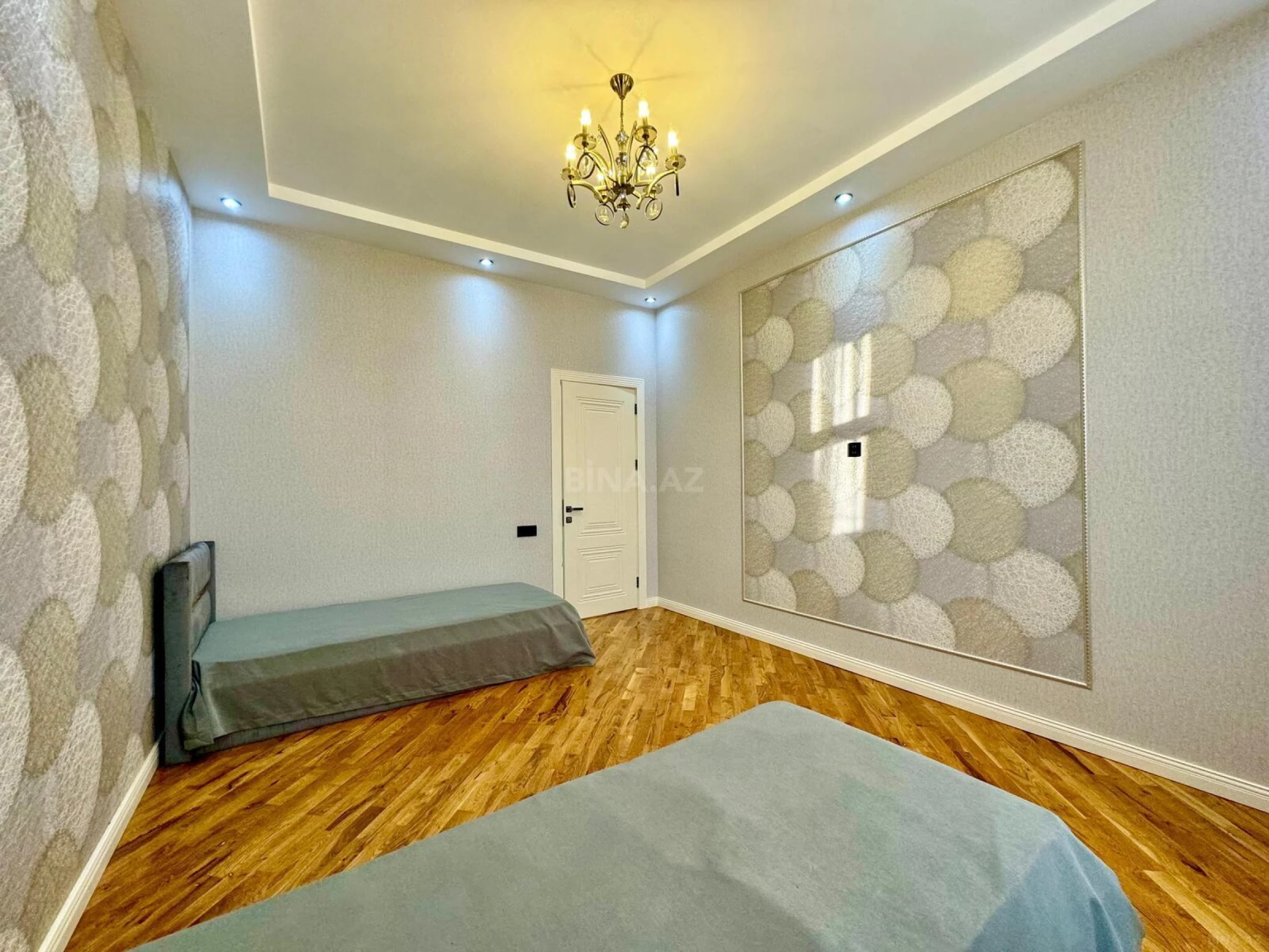 Satılır 4 otaqlı həyət evi 165 m²