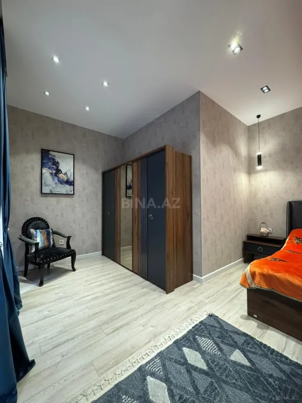 Kirayə verilir 2 otaqlı mənzil 107 m²