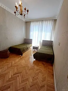 Kirayə verilir 3 otaqlı mənzil 130 m²