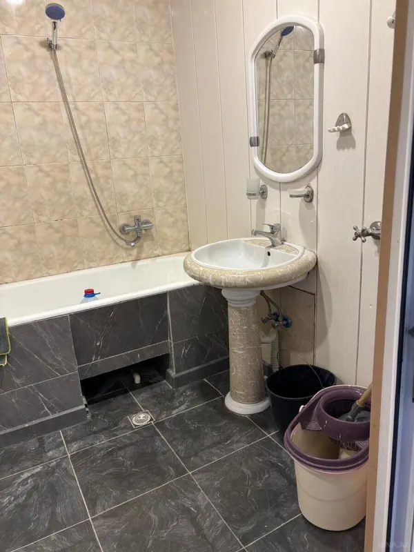 Satılır 2 otaqlı mənzil 65 m²