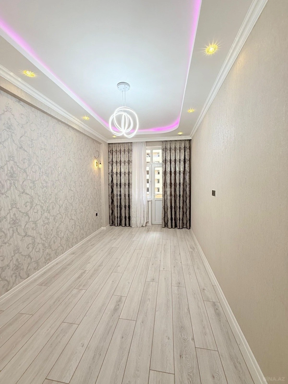 Satılır 2 otaqlı mənzil 65 m²