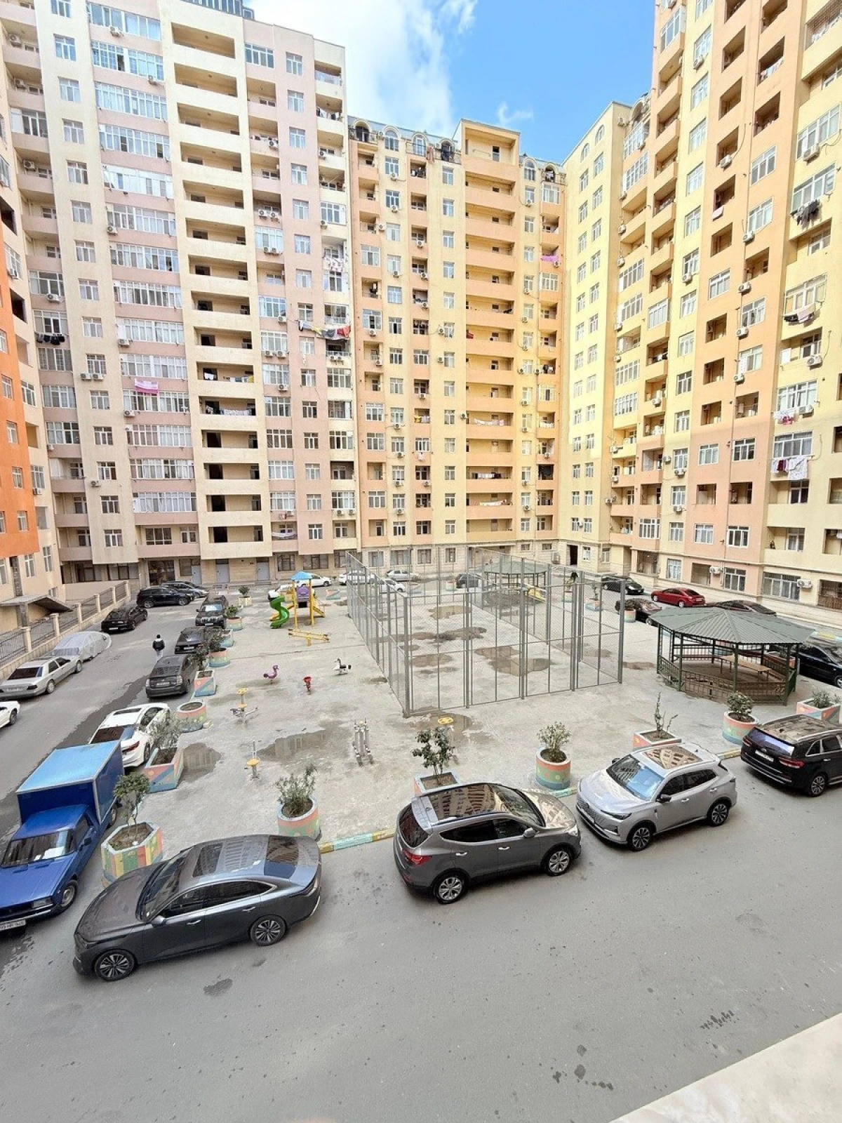 Satılır 2 otaqlı mənzil 65 m²