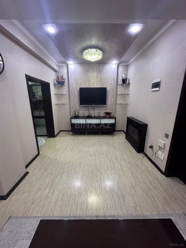 Satılır 2 otaqlı mənzil 70 m²