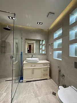 Satılır 2 otaqlı mənzil 107 m²