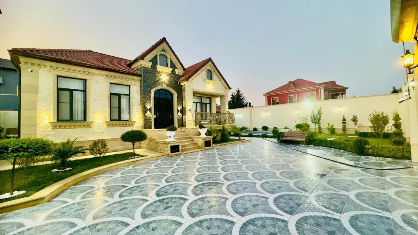 Satılır 4 otaqlı həyət evi 165 m²