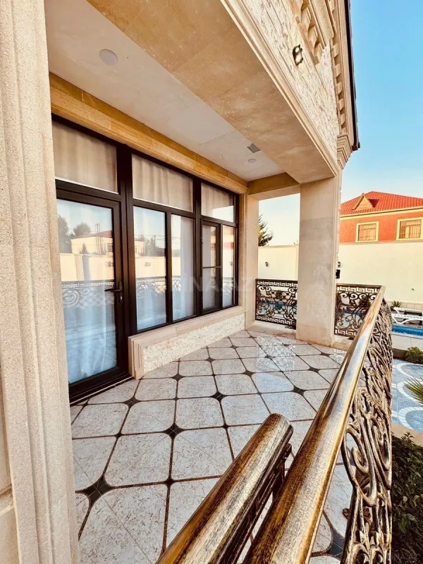 Satılır 4 otaqlı həyət evi 165 m²