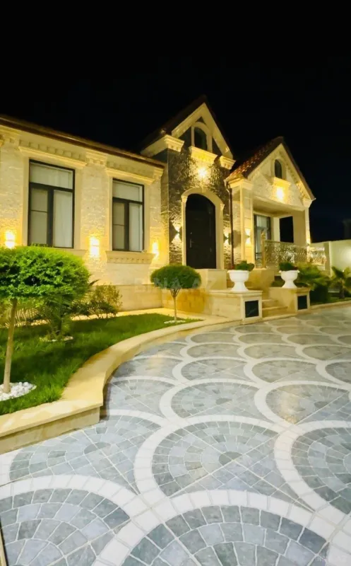 Satılır 4 otaqlı həyət evi 165 m²