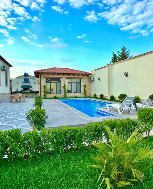 Satılır 4 otaqlı həyət evi 165 m²