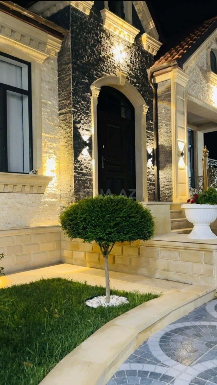 Satılır 4 otaqlı həyət evi 165 m²