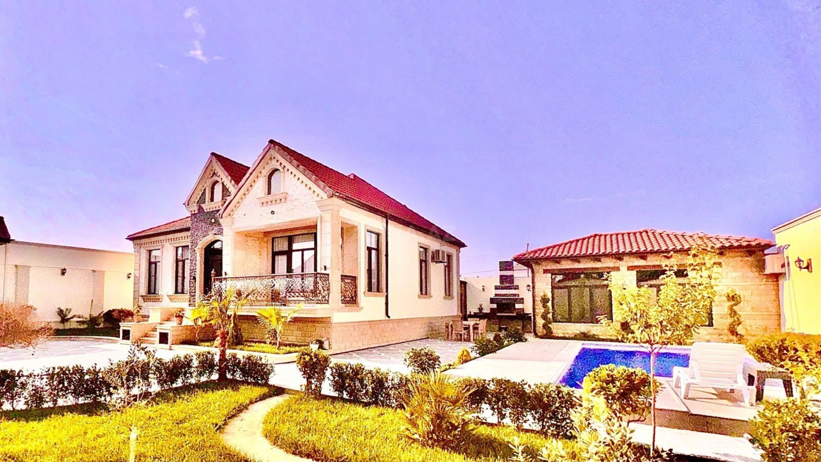 Satılır 4 otaqlı həyət evi 165 m²