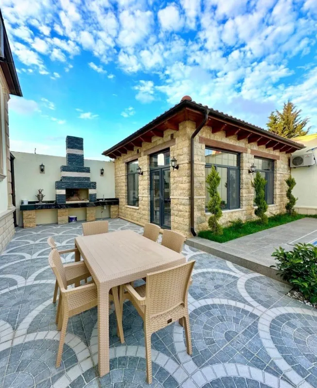 Satılır 4 otaqlı həyət evi 165 m²