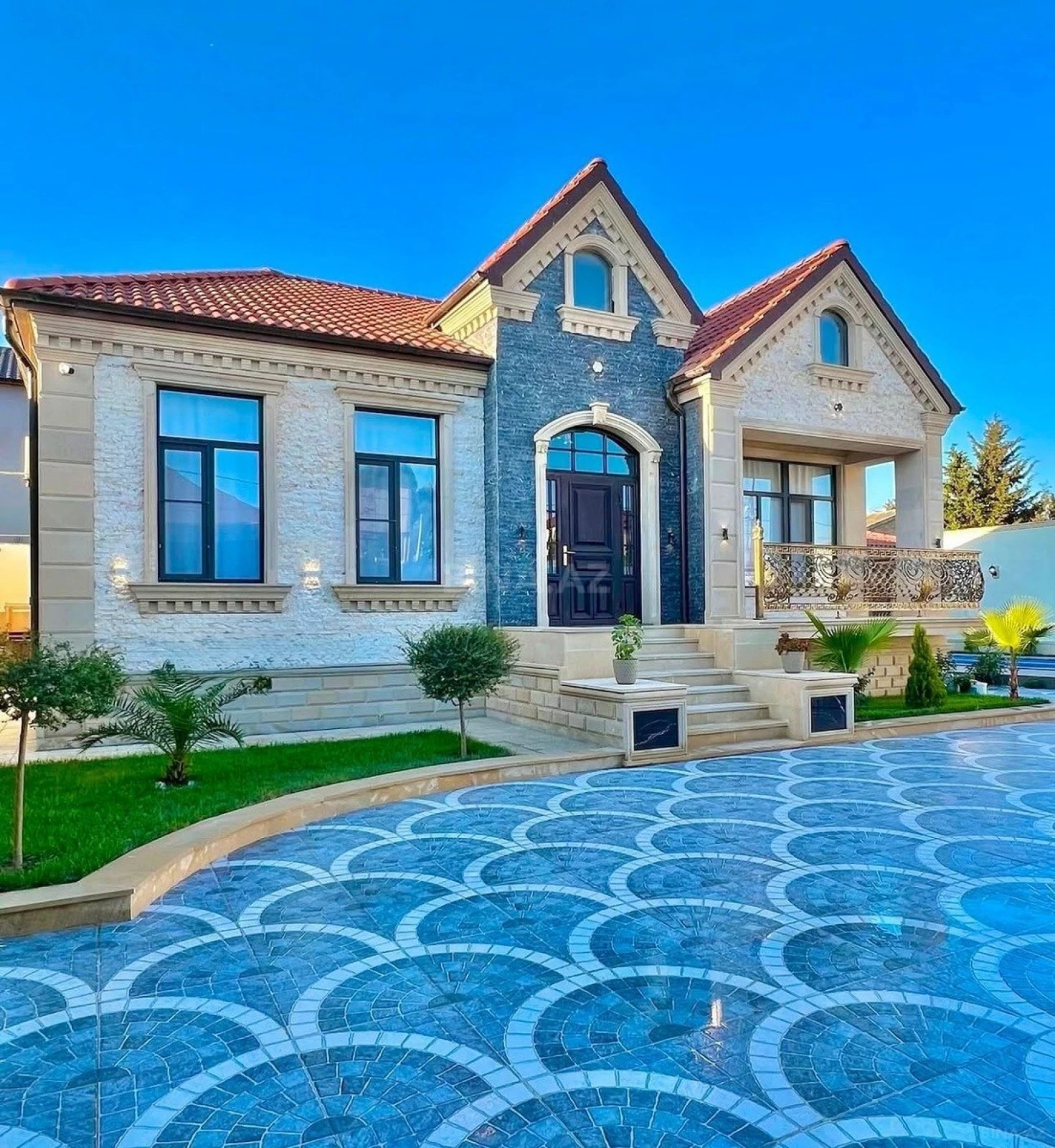 Satılır 4 otaqlı həyət evi 165 m²