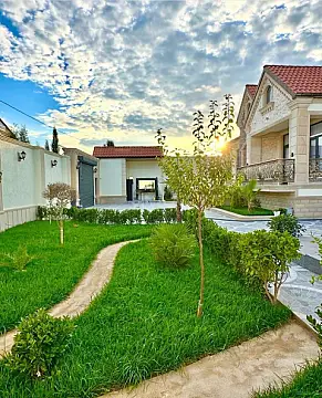 Satılır 4 otaqlı həyət evi 165 m²