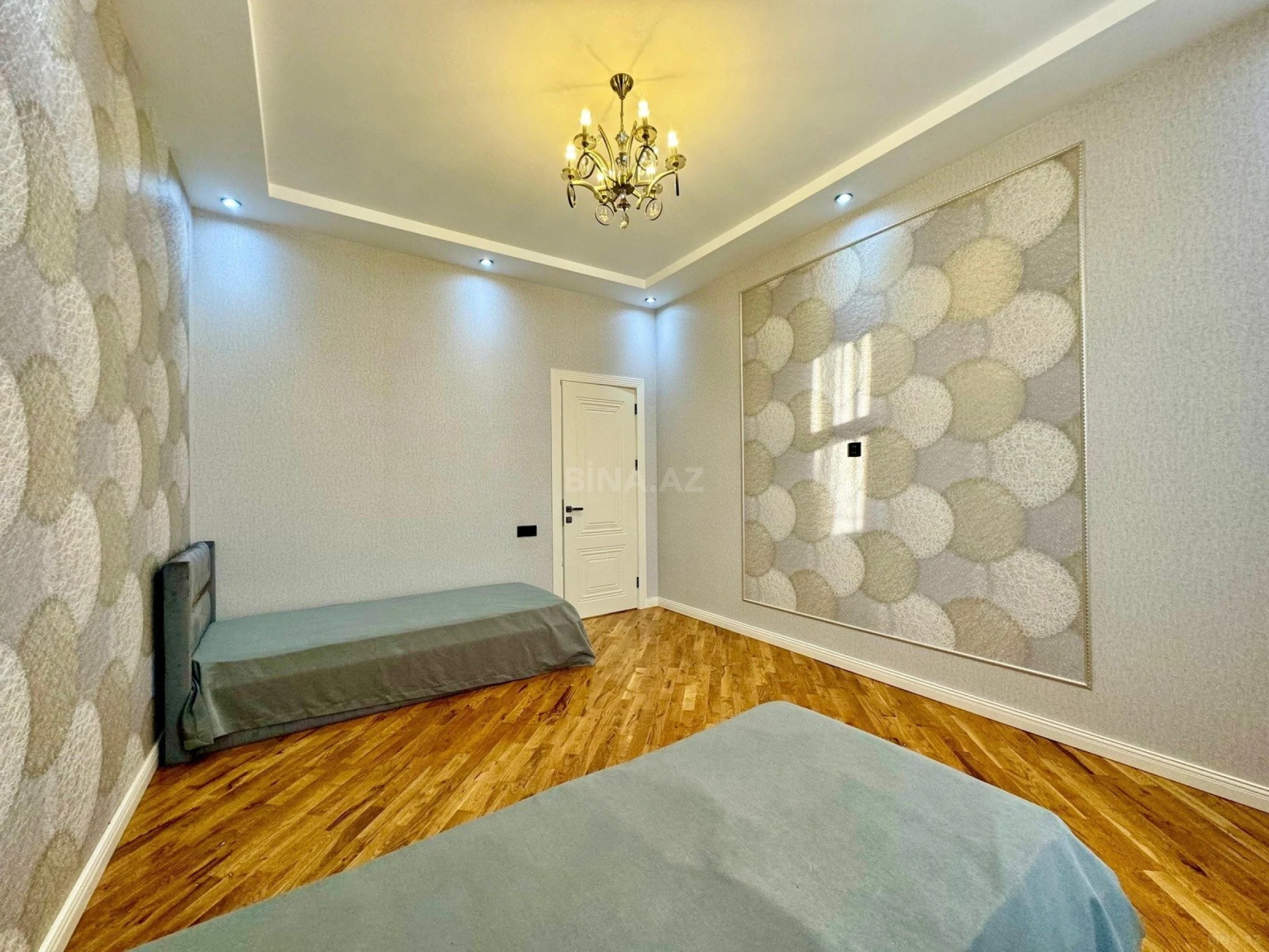 Satılır 4 otaqlı həyət evi 165 m²