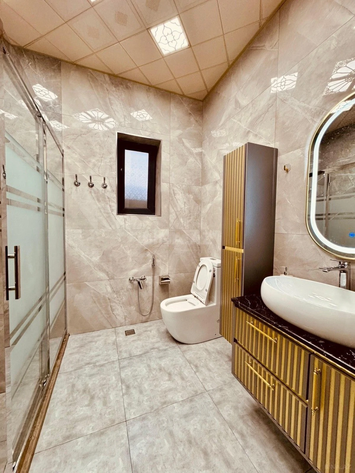 Satılır 4 otaqlı həyət evi 165 m²