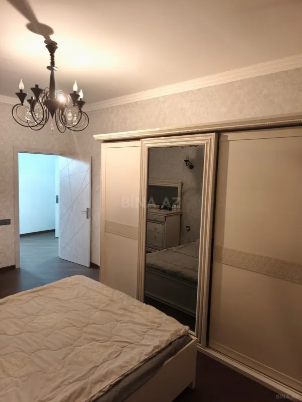 Kirayə verilir 3 otaqlı mənzil 110 m²