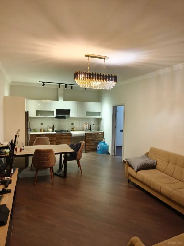 Kirayə verilir 3 otaqlı mənzil 110 m²