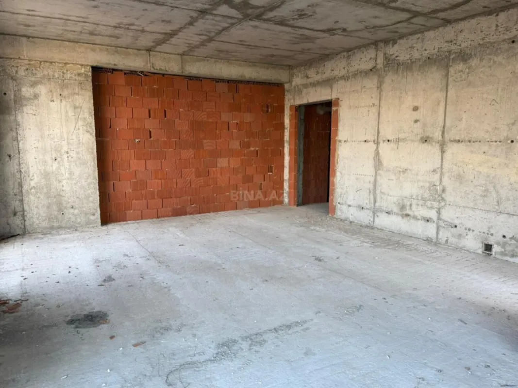 Satılır 3 otaqlı mənzil 146 m²